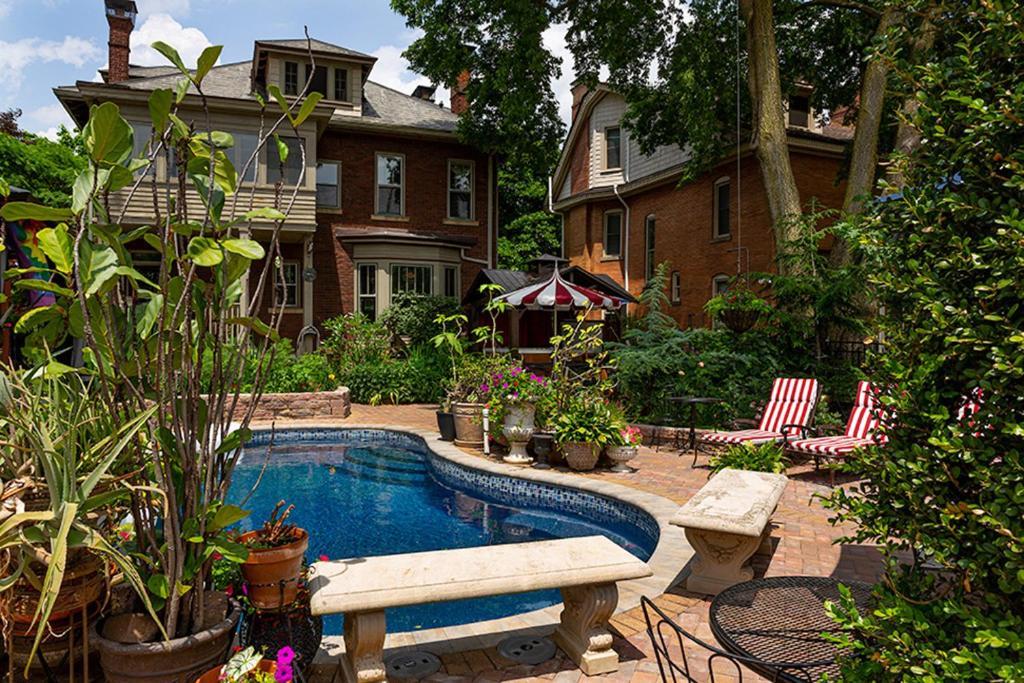 Mike & Allen'S Place On The Park_2 Колумбус Экстерьер фото
